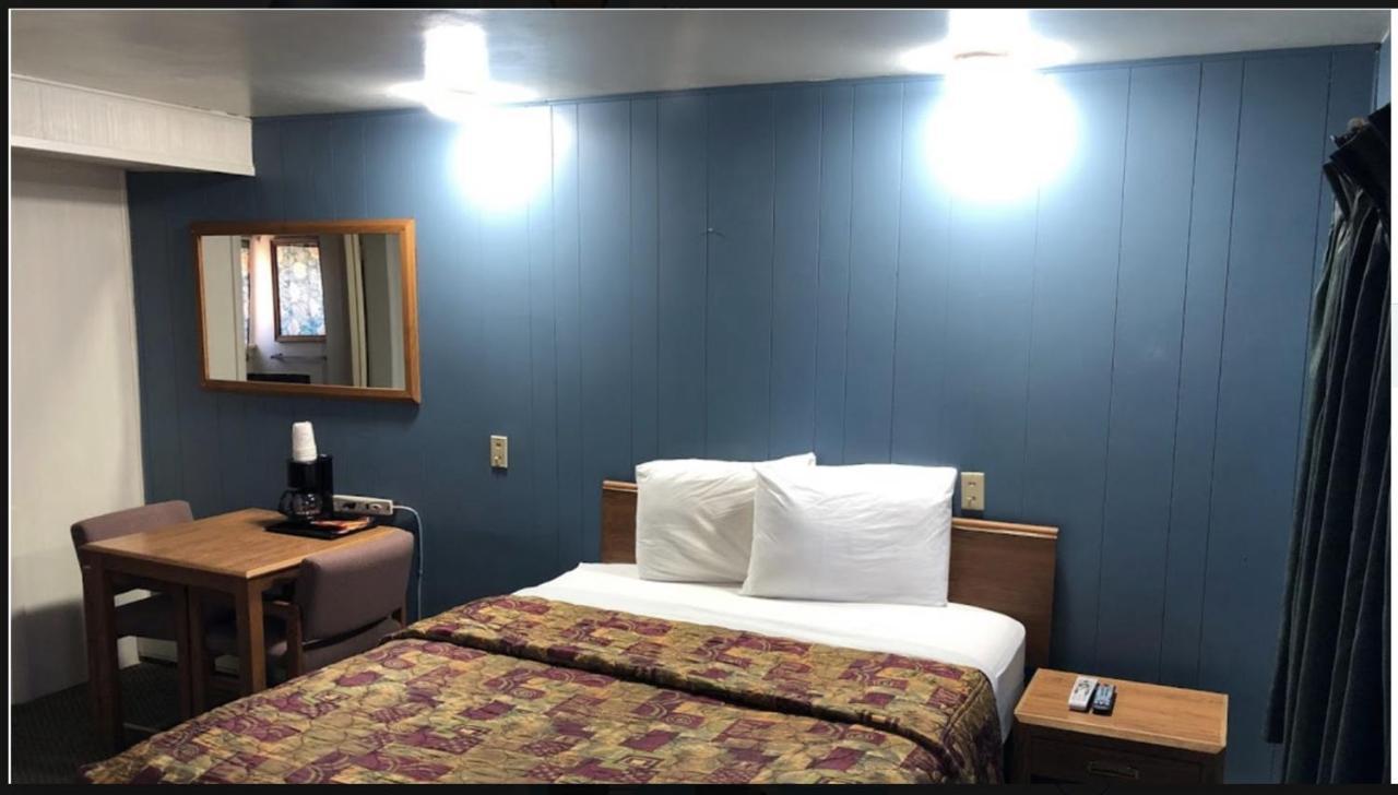 Wyoming Motel Wheatland Exterior photo